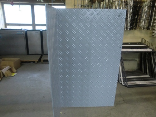 Tränenblech RAL9006